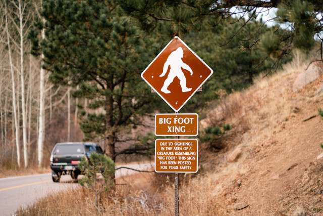 Bigfoot crossing sign